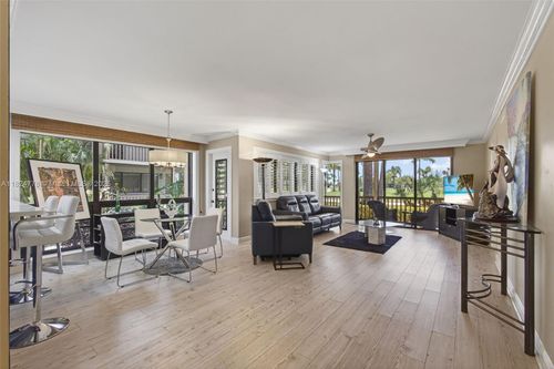 312 Brackenwood Cir, Palm Beach Gardens, FL, 33418-9031 | Card Image