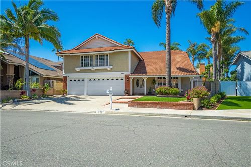9921 Oceancrest Dr, Huntington Beach, CA, 92646 | Card Image