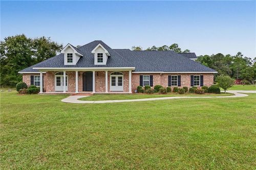 20201 Larry Carter Rd, Moss Point, MS, 39562-9232 | Card Image