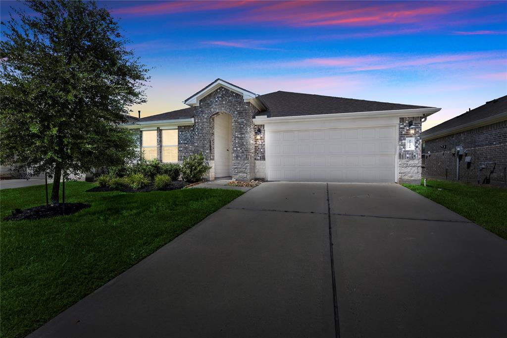 Strong Horse Dr, Conroe, TX 77301