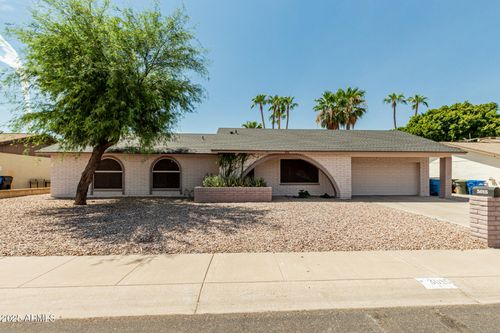 3015 W Waltann Ln, Phoenix, AZ, 85053-4014 | Card Image