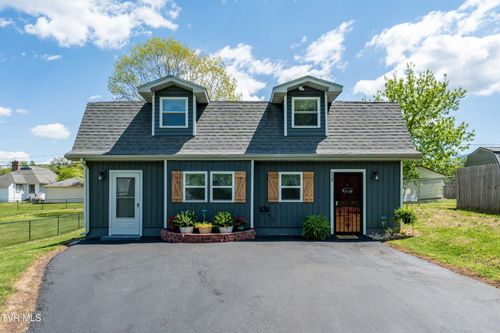 530 South St, Erwin, TN, 37650-1629 | Card Image