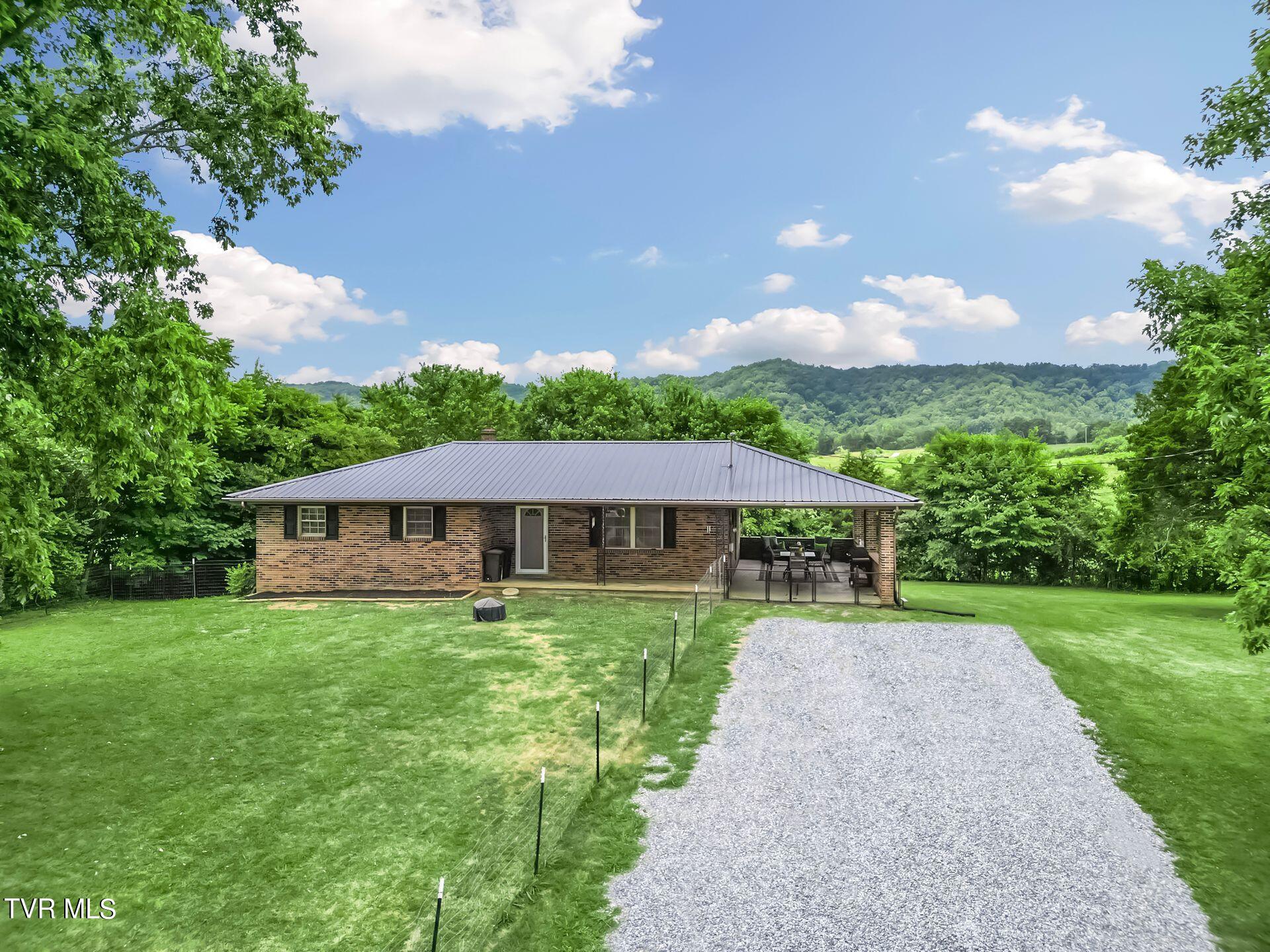 Mount Carmel Rd, Bulls Gap, TN 37711