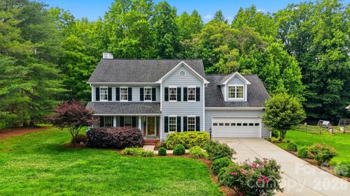 1032 30th Avenue Lane Ne, Hickory, NC, 28601 | Card Image
