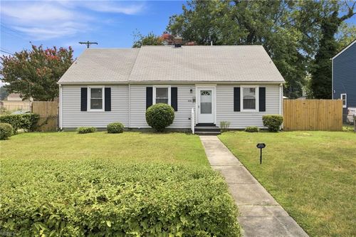 838 20th St, Newport News, VA, 23607-5302 | Card Image