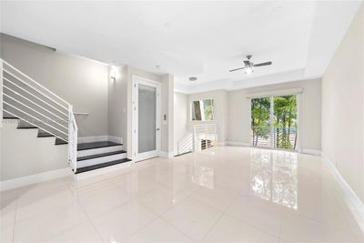 811 Se 12th Ct, House other with 3 bedrooms, 3 bathrooms and null parking in Fort Lauderdale FL | Image 2