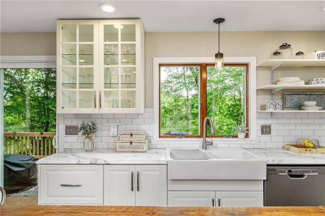 1157 Woodhill Dr, House other with 4 bedrooms, 3 bathrooms and 2 parking in Gibsonia PA | Image 14