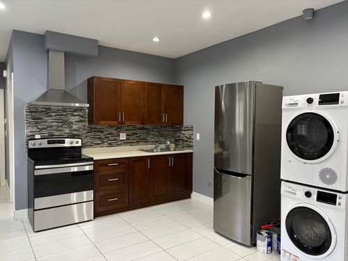 1309 Ewen Ave, New Westminster, BC, V3M5E6 | Card Image