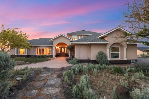 1752 E 4550 N, Buhl, ID, 83316-5345 | Card Image
