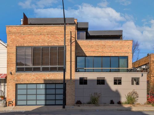 1302 W Erie St, Chicago, IL, 60642-5718 | Card Image