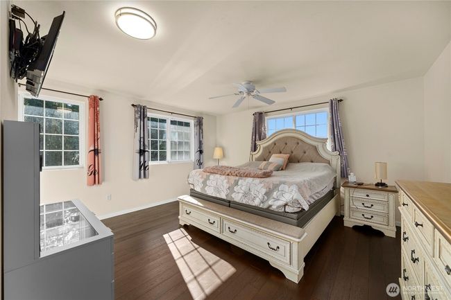 21010 Hobson Rd Se, House other with 3 bedrooms, 3 bathrooms and 7 parking in Yelm WA | Image 23
