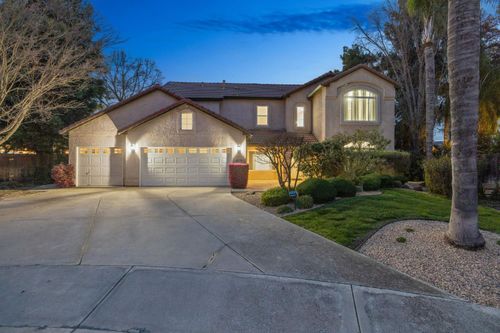 6030 W Country Ct, Visalia, CA, 93277-5538 | Card Image