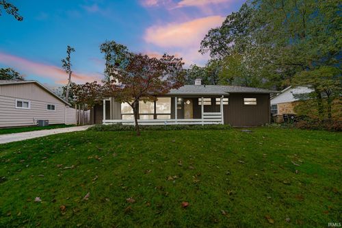 3425 Kent Lane, South Bend, IN, 46615-3731 | Card Image