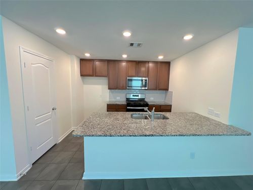 7111 Escondido Dr, Rosharon, TX, 77583-4481 | Card Image