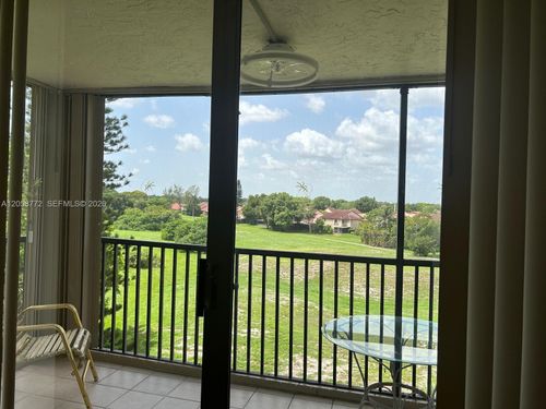 505-3821 Environ Blvd, Lauderhill, FL, 33319-4218 | Card Image