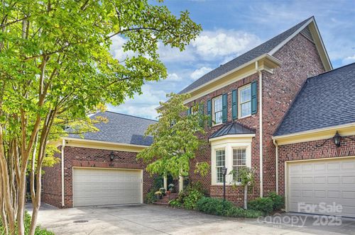 1127 S Kings Dr, Charlotte, NC, 28207-1805 | Card Image