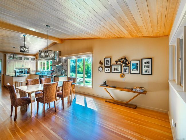 410 17 Th Ave, House other with 4 bedrooms, 5 bathrooms and 4 parking in Sointula BC | Image 22