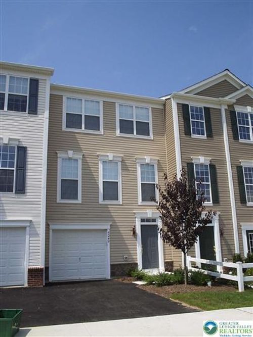 5249 Chandler Way, Orefield, PA, 18069-9105 | Card Image