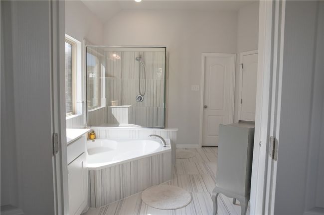 770 Leadtree Loop, House other with 4 bedrooms, 3 bathrooms and 3 parking in Buda TX | Image 20