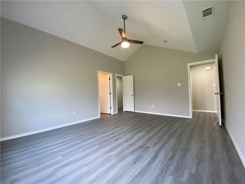 Residential Lease in Taylor 4