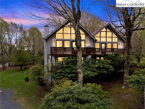 apt-21-109 N Pinnacle Ridge Rd, Beech Mountain, NC, 28604-7495 | Card Image