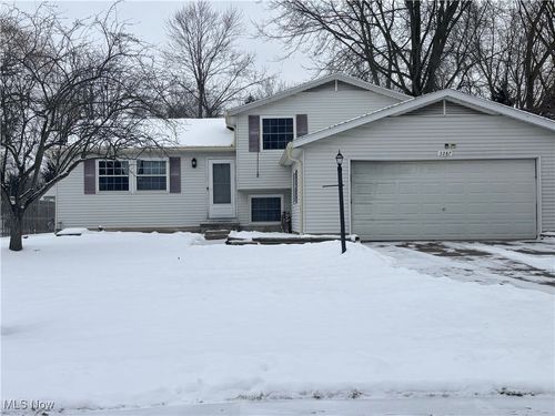 3287 Fillmore Dr, Brunswick, OH, 44212-3709 | Card Image