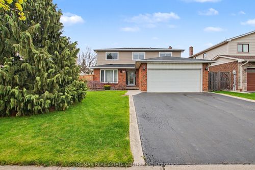 917 Maple Ave, Milton, ON, L9T3X6 | Card Image