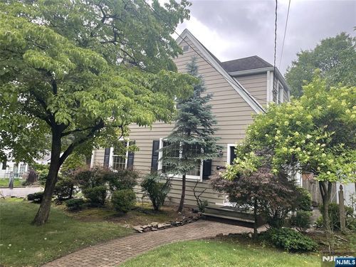 114 Sunset Ln, Tenafly, NJ, 07670-1649 | Card Image