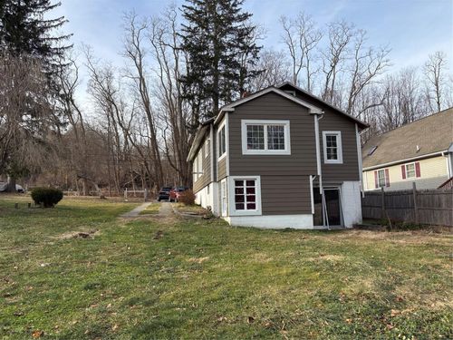 8 Tinker Town Rd, Dover Plains, NY, 12522-6012 | Card Image