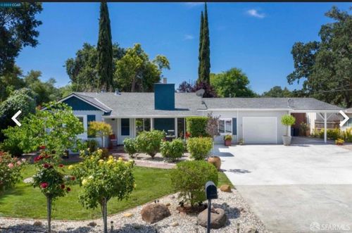 46 Pleasant Valley Dr, Walnut Creek, CA, 94597-1863 | Card Image