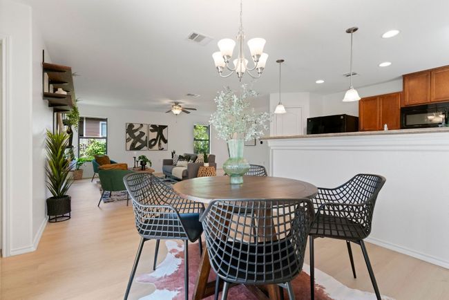 It's the ideal spot for everyday meals or just hanging out with friends and family. | Image 11