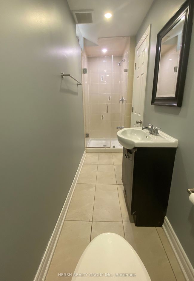 BSMT - 62 Wandering Trail, House other with 2 bedrooms, 1 bathrooms and 1 parking in Scarborough ON | Image 5