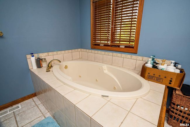10378 Rock Creek Rd, House other with 5 bedrooms, 5 bathrooms and null parking in Pittsburg IL | Image 20