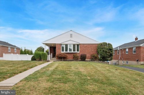 945 Springhaven Rd, SPRINGFIELD, PA, 19064-3928 | Card Image