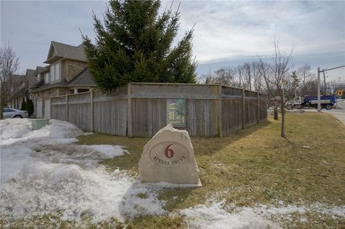 28-6 Atessa Dr, Hamilton, ON, L9B0C6 | Card Image