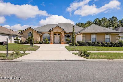 129 Lake Run Boulevard, House other with 3 bedrooms, 3 bathrooms and null parking in Jacksonville FL | Image 1