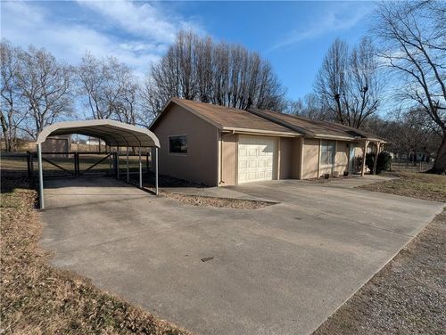 22113 S Fawn Dr, Peculiar, MO, 64078-9059 | Card Image