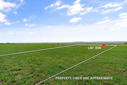 356 Palm Coast Ln, Palacios, TX, 77465 | Card Image