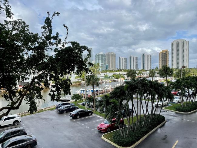 331 - 400 Kings Point Dr, Condo with 0 bedrooms, 1 bathrooms and null parking in Sunny Isles Beach FL | Image 16