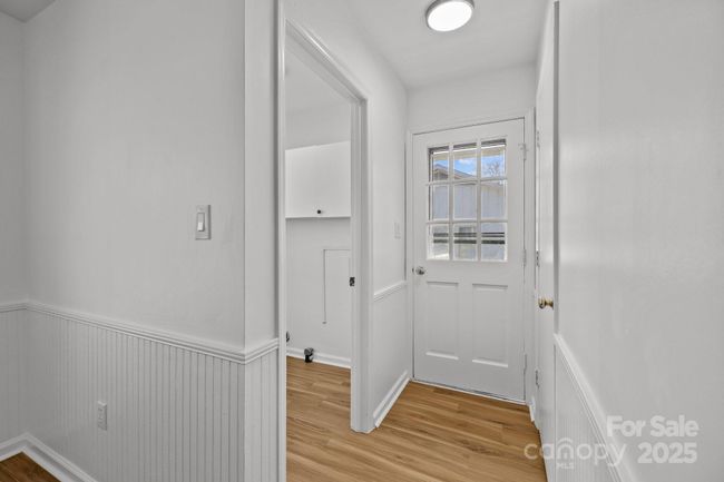 Side Entry | Image 21