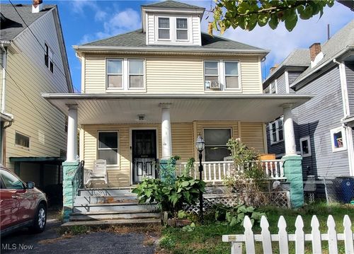 1374 E 95th St, Cleveland, OH, 44106-4003 | Card Image