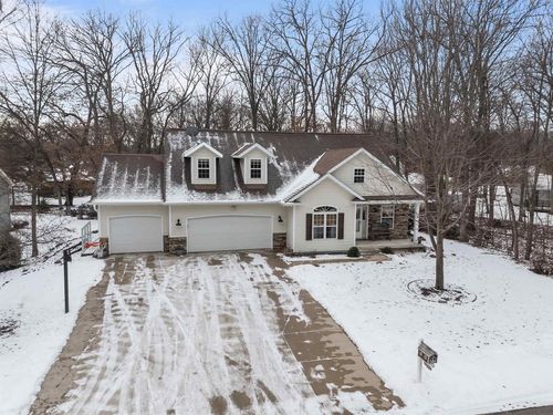 555 Woodland Circle, WAUPACA, WI, 54981 | Card Image