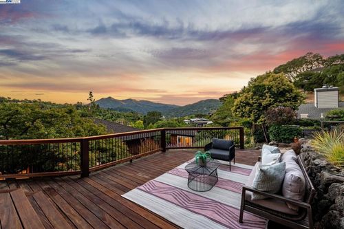 184 Hilldale Dr, San Anselmo, CA, 94960-2320 | Card Image