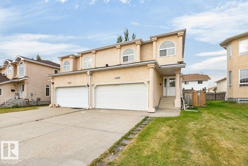 15826 67b St Nw, Edmonton, AB, T5Z3A8 | Card Image