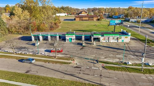 3422 Flushing Rd, Flint, MI, 48504-4336 | Card Image