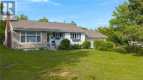 165 Ridgeway St, Rothesay, NB, E2H1J9 | Card Image