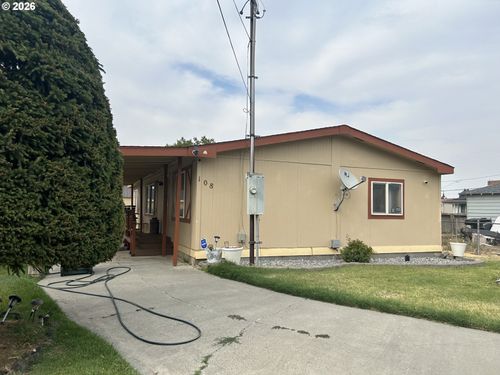 108 Catherine Ave, Milton-Freewater, OR, 97862-1812 | Card Image