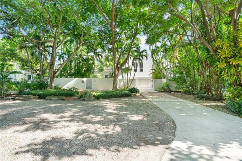 4050 Hardie Ave, Coconut Grove, FL, 33133-6345 | Card Image