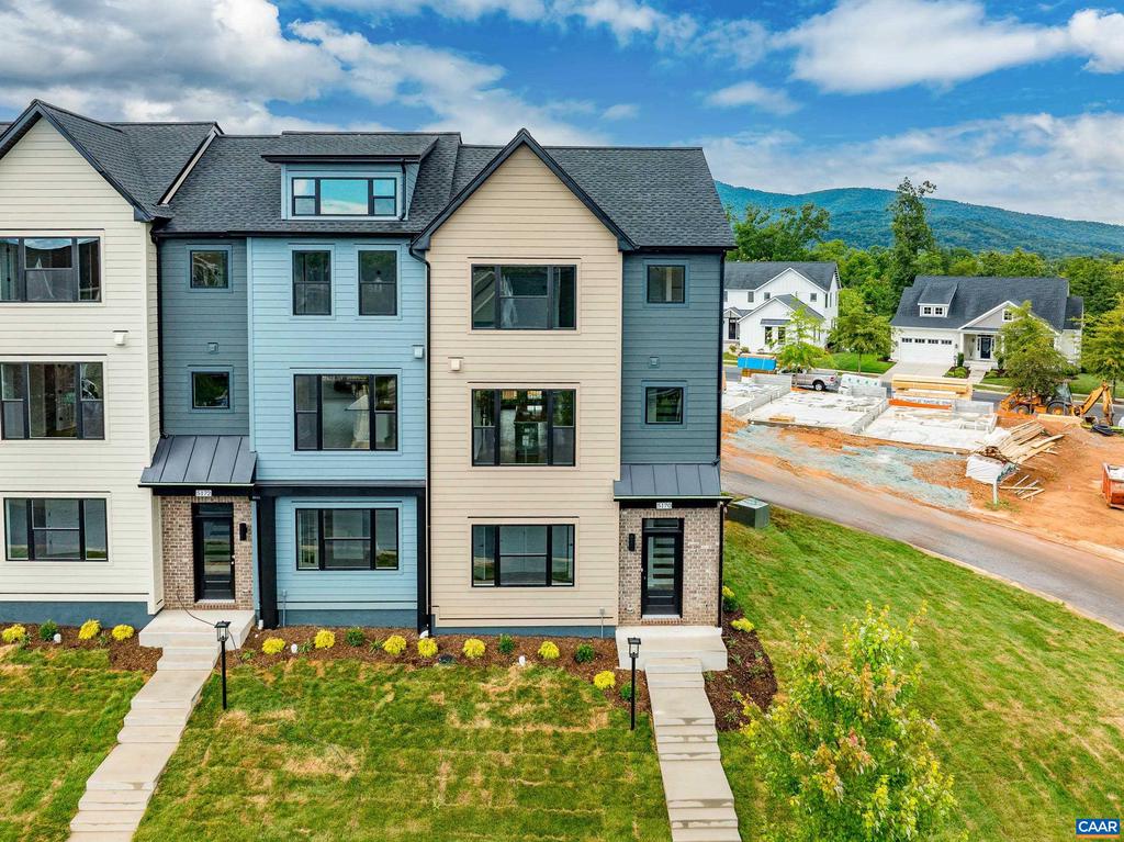 Golf Dr, Crozet, VA 22932