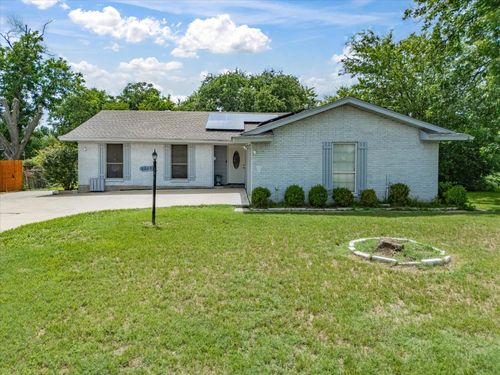 5025 Wyoming Trl, North Richland Hills, TX, 76180-7209 | Card Image